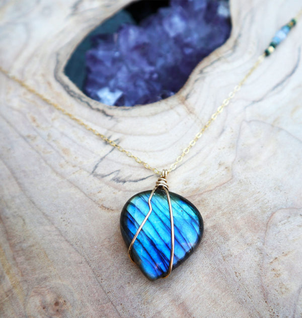 Blue Flashy Labradorite necklace